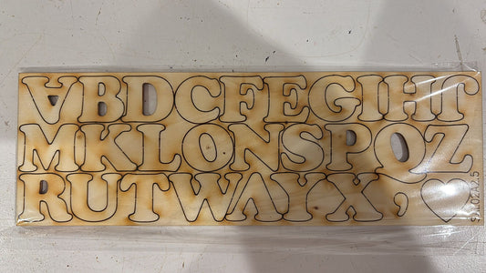 Set di Lettere Maiuscole in Legno
